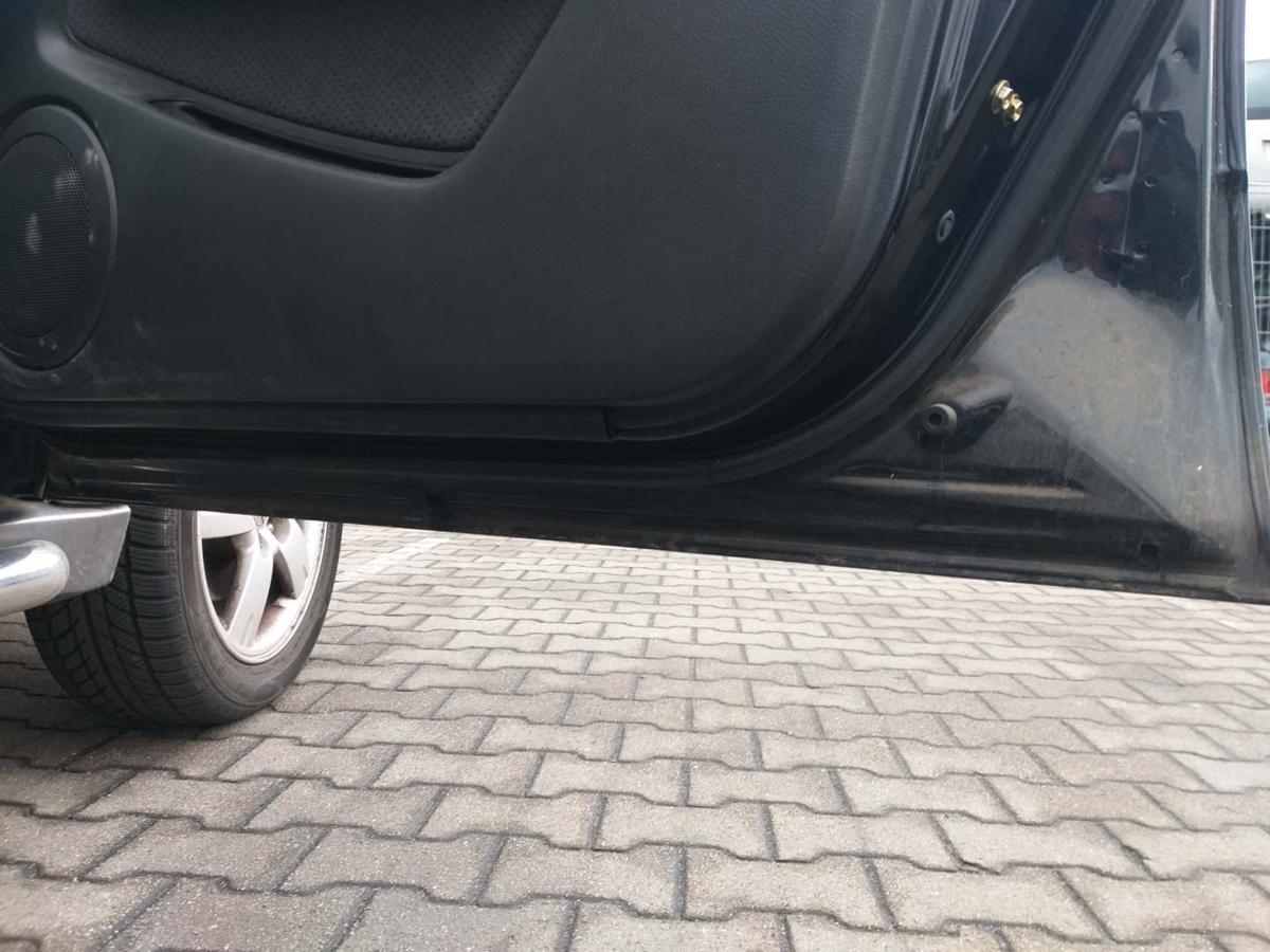 Mitsubishi Outlander 1 original Tür vorn rechts X42B Black Rohbau Bj.2005
